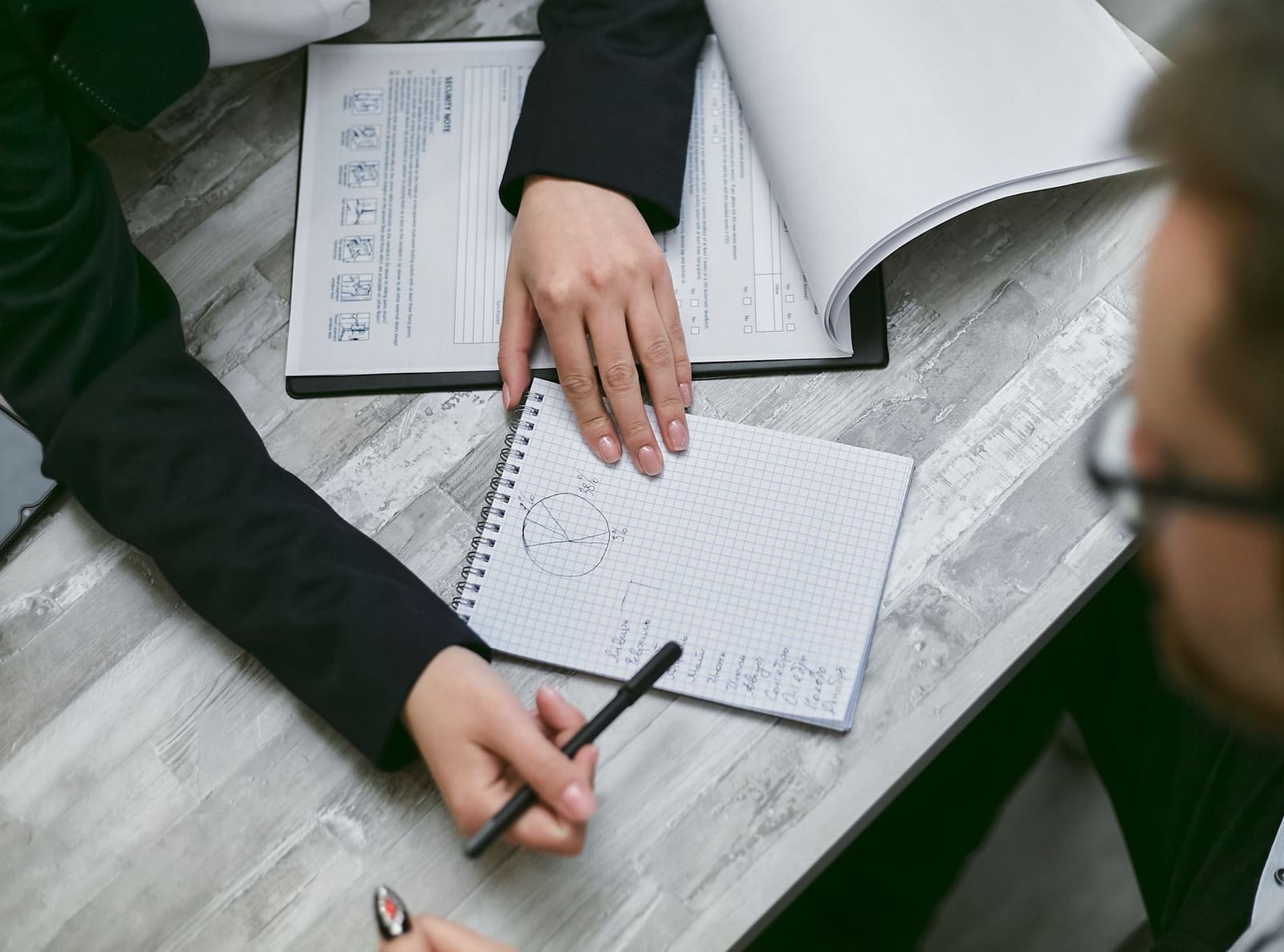 SCI immobilier : IR ou IS, quelle fiscalité choisir en 2025 ?